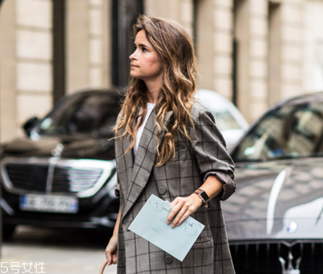 春天適合穿什么顏色？2018早春流行色