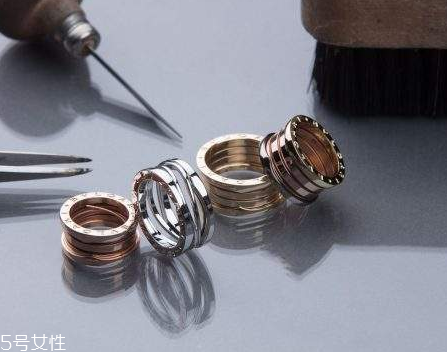 寶格麗戒指是什么材質？愛的專屬定制