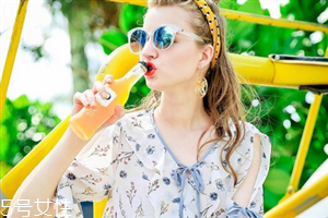 干性皮膚夏季適合用什么化妝水 化妝水要分量多次涂抹 干性皮膚夏季適合用什么化妝水 化妝水要分量多次涂抹