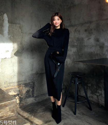 黑色針織裙配什么上衣好看？小女人溫柔氣質(zhì)盡顯