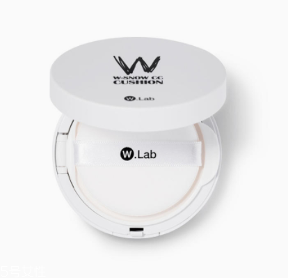 油皮用什么氣墊？控油且保濕