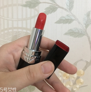 迪奧口紅844適合什么膚色？顯白嗎？