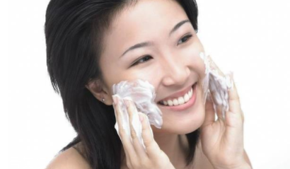 早上洗臉要用洗面奶嗎？油皮才需要