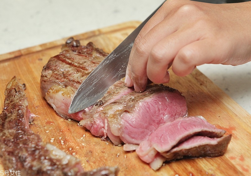 牛排豬排羊排的燒烤技巧一次學會 牛排豬排羊排的燒烤技巧一次學會