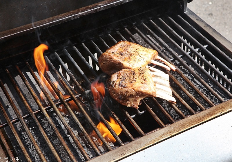 牛排豬排羊排的燒烤技巧一次學會 牛排豬排羊排的燒烤技巧一次學會