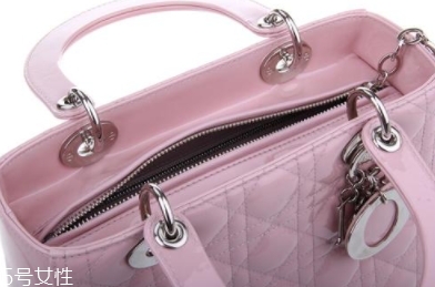 dior迪奧包包怎么打開？怎么保養(yǎng)