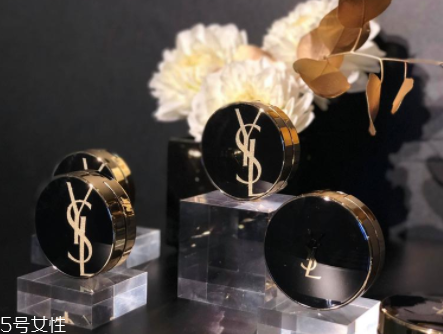 霧面妝和水光妝哪個好？水光妝更顯年輕