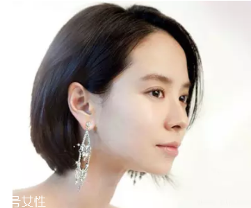 霧面妝和水光妝哪個好？水光妝更顯年輕