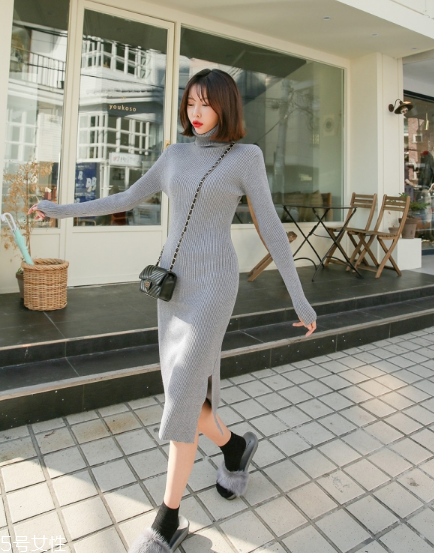 灰色針織裙怎么搭配？極致低調(diào)的氣質(zhì)美