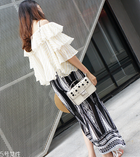 鉚釘服裝怎么搭配？打造別樣高級感