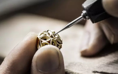 dior迪奧耳環(huán)什么材質(zhì)？