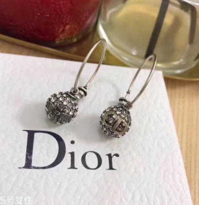 dior迪奧耳環(huán)多少錢？
