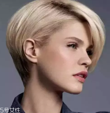 臉大適合什么發(fā)型？微卷波波頭是大臉福音