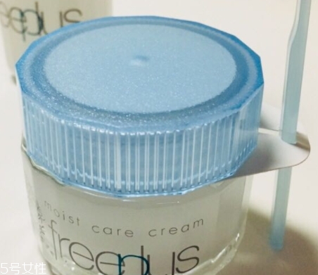 freeplus芙麗芳絲面霜怎么用？