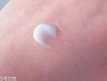 freeplus芙麗芳絲面霜怎么用？