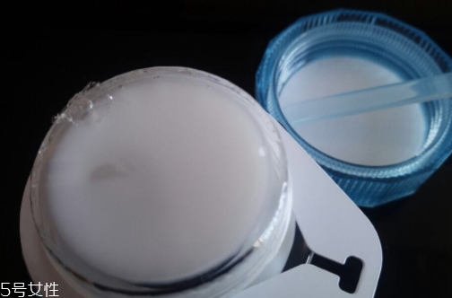 面霜可以晚上用嗎？面霜也分早晚霜