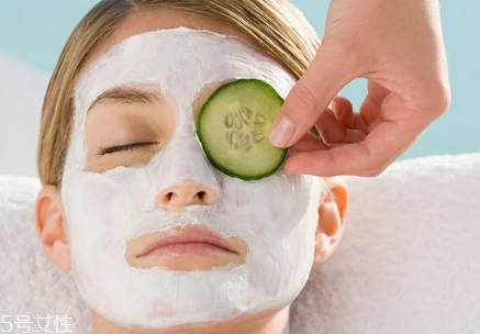 油性肌膚日常生活祛痘印的注意事項(xiàng) 教你改善油性肌膚 油性肌膚日常生活祛痘印的注意事項(xiàng) 教你改善油性肌膚