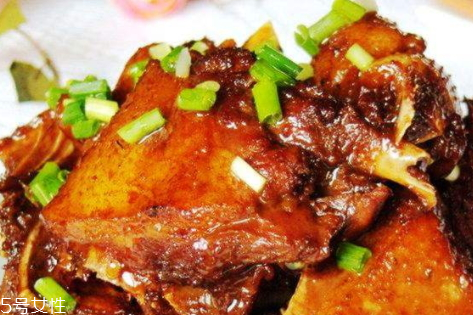 紅燒鴨子配什么菜好吃 食譜推薦 紅燒鴨子配什么菜好吃 食譜推薦