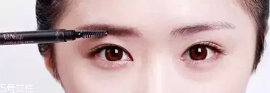 眉粉怎么選顏色好看？淺咖色不挑膚色