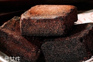 阿膠黑糖經期可以喝嗎？最好少喝