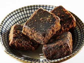 阿膠黑糖經期可以喝嗎？最好少喝