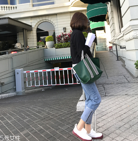 牛仔褲全棉的好嗎？牛仔褲材質(zhì)這樣挑