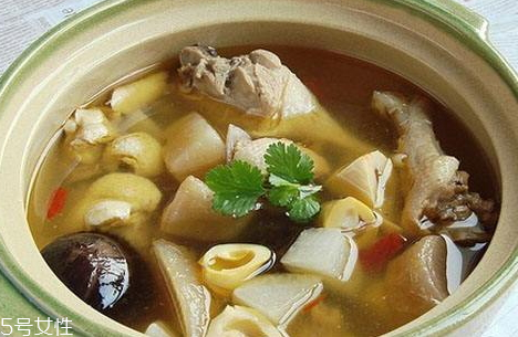 老鴨湯用哪種鴨子 當(dāng)然得選老鴨子 老鴨湯用哪種鴨子 當(dāng)然得選老鴨子