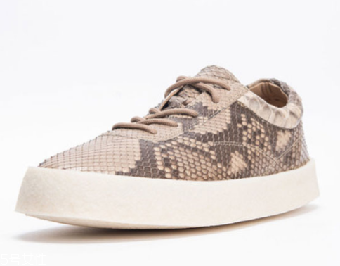 yeezy season 6蛇皮定制款多少錢？打造奢華運(yùn)動(dòng)風(fēng)