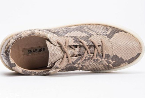 yeezy season 6蛇皮定制款多少錢？打造奢華運(yùn)動(dòng)風(fēng)