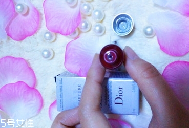 dior迪奧精華液多少錢？貴有貴的道理