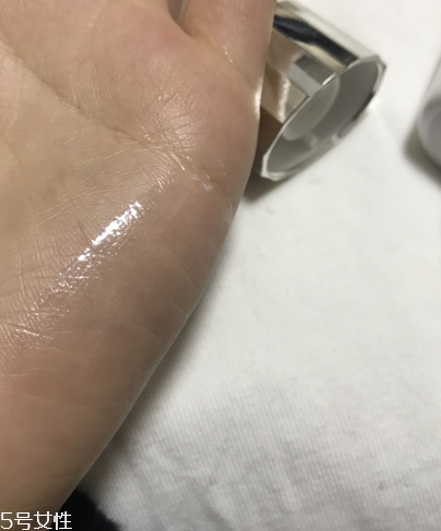 新版黛珂ag防曬好用嗎 像乳液一樣水潤的防曬霜 新版黛珂ag防曬好用嗎 像乳液一樣水潤的防曬霜