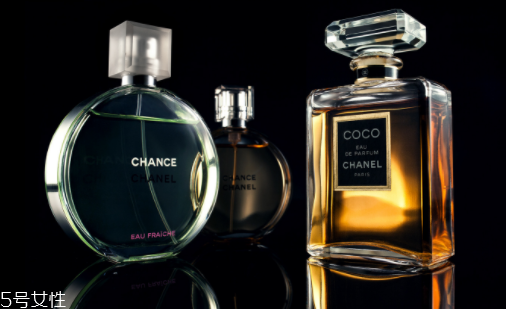 香水噴太多了怎么辦？用濕毛巾擦拭