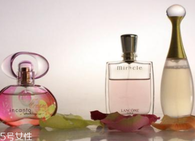 香水太濃如何稀釋？用柑橘香味混合