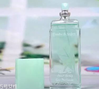 濃香水和淡香水哪個好？淡香水男女都能用