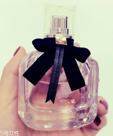 濃香水和淡香水哪個好？淡香水男女都能用