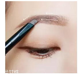 眉粉怎么畫眉毛好看？這么用眉妝超完美