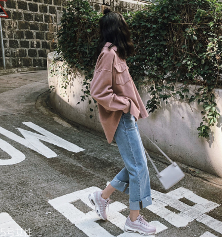 牛仔褲太寬松怎么改小？牛仔褲穿松了這樣處理