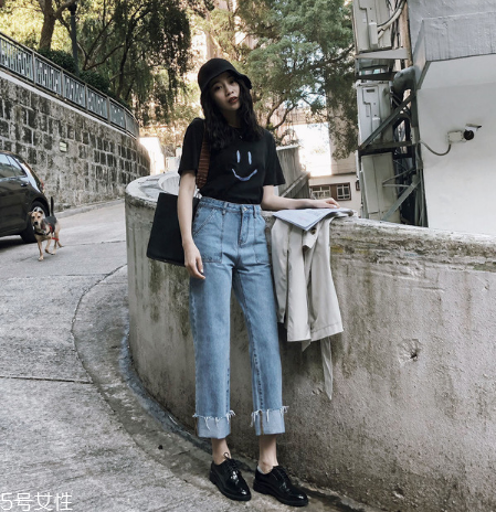 牛仔褲太寬松怎么改小？牛仔褲穿松了這樣處理