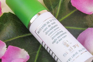 sisley希思黎和fresh馥蕾詩哪個(gè)好？