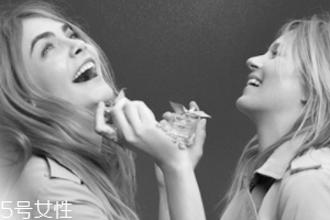 淡香水和淡香精的區(qū)別 淡香精留香時(shí)間更長 淡香水和淡香精的區(qū)別 淡香精留香時(shí)間更長