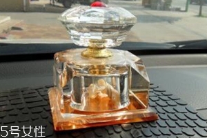 汽車香水真假辨別 真香水沒有酒精味 汽車香水真假辨別 真香水沒有酒精味