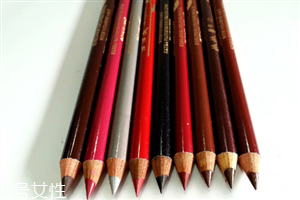 唇線筆哪個(gè)牌子好 唇線筆怎么畫(huà)圖解 唇線筆哪個(gè)牌子好 唇線筆怎么畫(huà)圖解