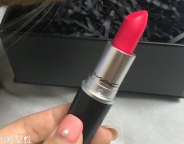 魅可珊瑚色口紅是幾號(hào)？relentlessly red桃花粉