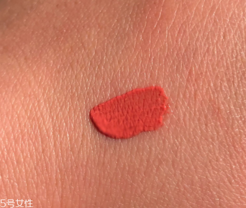 Mac唇釉哪個(gè)顏色最火？Tattoo my heart斬男色