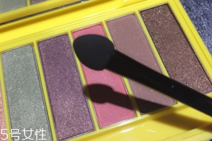 菲詩小鋪辛普森眼影好用嗎？適合手殘黨日常妝