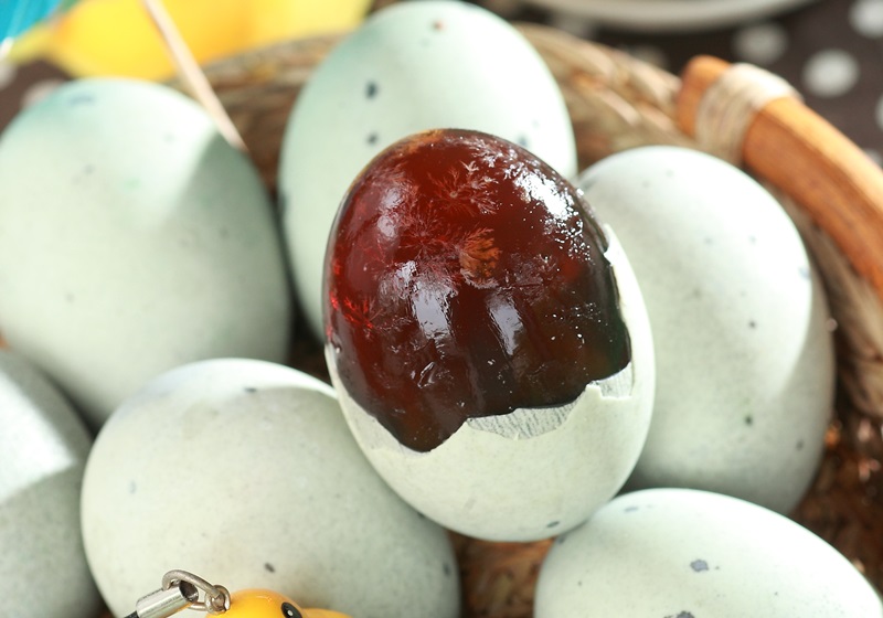 皮蛋和咸鴨蛋的區(qū)別 在家腌制好簡(jiǎn)單 皮蛋和咸鴨蛋的區(qū)別 在家腌制好簡(jiǎn)單