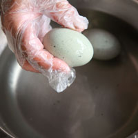 皮蛋和咸鴨蛋的區(qū)別 在家腌制好簡(jiǎn)單 皮蛋和咸鴨蛋的區(qū)別 在家腌制好簡(jiǎn)單