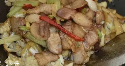 花椰菜炒肉怎么做好吃？這么做簡(jiǎn)單又美味