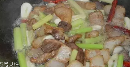 花椰菜炒肉怎么做好吃？這么做簡(jiǎn)單又美味