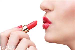 口紅斷了怎么修復(fù) 口紅斷了修復(fù)方法 口紅斷了怎么修復(fù) 口紅斷了修復(fù)方法